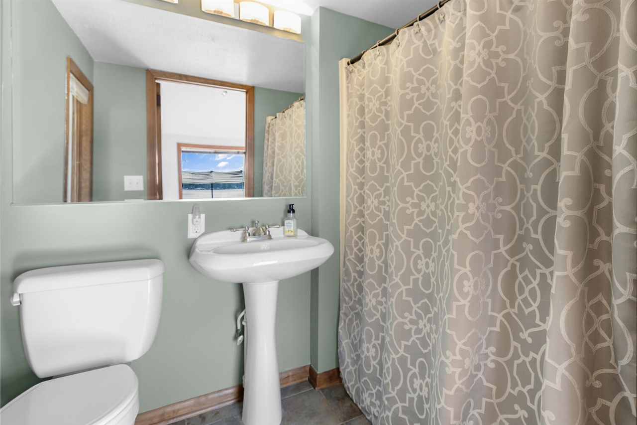 24199 N Shore Drive, Edwardsburg, MI, 49112-8511