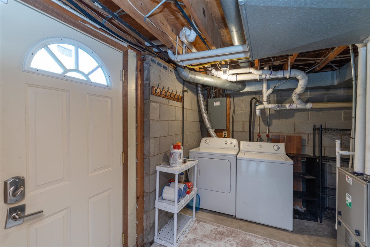 24199 N Shore Drive, Edwardsburg, MI, 49112-8511