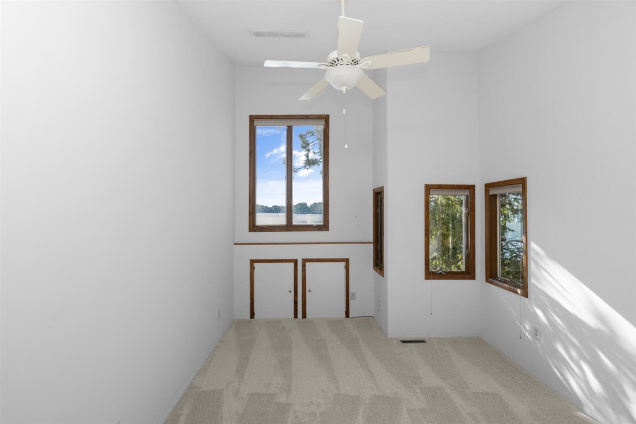 24199 N Shore Drive, Edwardsburg, MI, 49112-8511