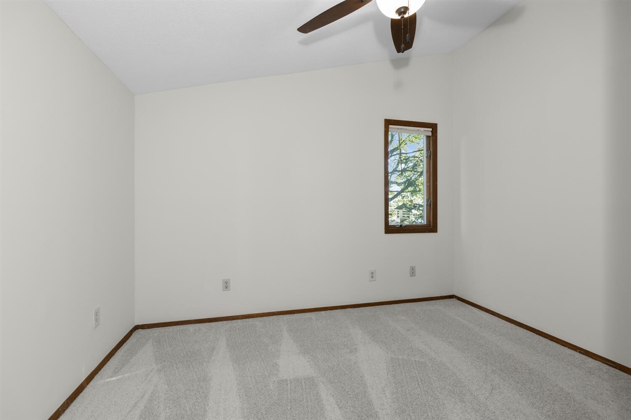 24199 N Shore Drive, Edwardsburg, MI, 49112-8511