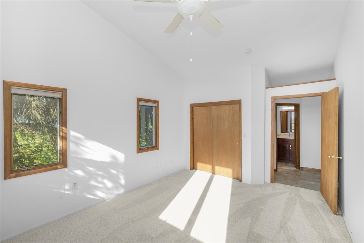 24199 N Shore Drive, Edwardsburg, MI, 49112-8511