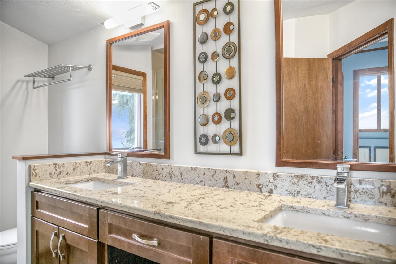 24199 N Shore Drive, Edwardsburg, MI, 49112-8511