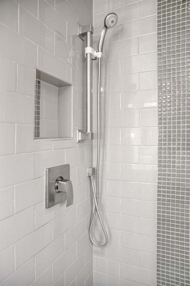 24199 N Shore Drive, Edwardsburg, MI, 49112-8511