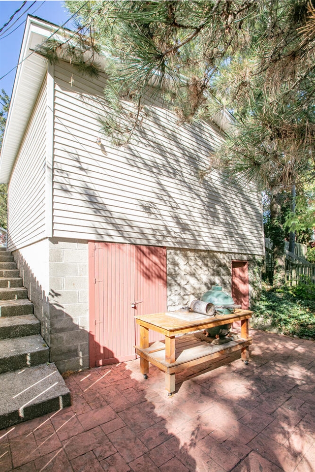 24199 N Shore Drive, Edwardsburg, MI, 49112-8511