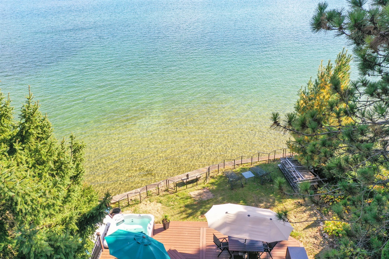 24199 N Shore Drive, Edwardsburg, MI, 49112-8511