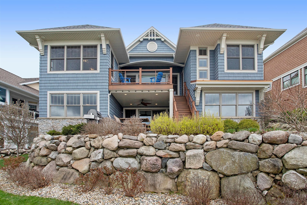 Homes for sale in Edwardsburg, MI | 68458 Waterfront Dr, Edwardsburg, MI 49112 | MLS# 70517857