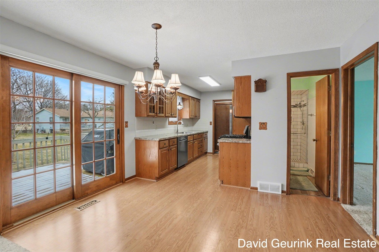 Holland, MI, 49423-3831