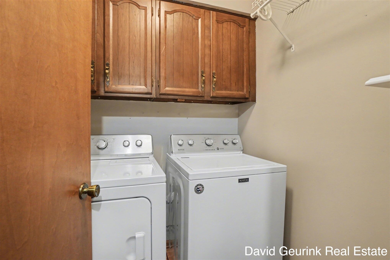 Holland, MI, 49423-3831