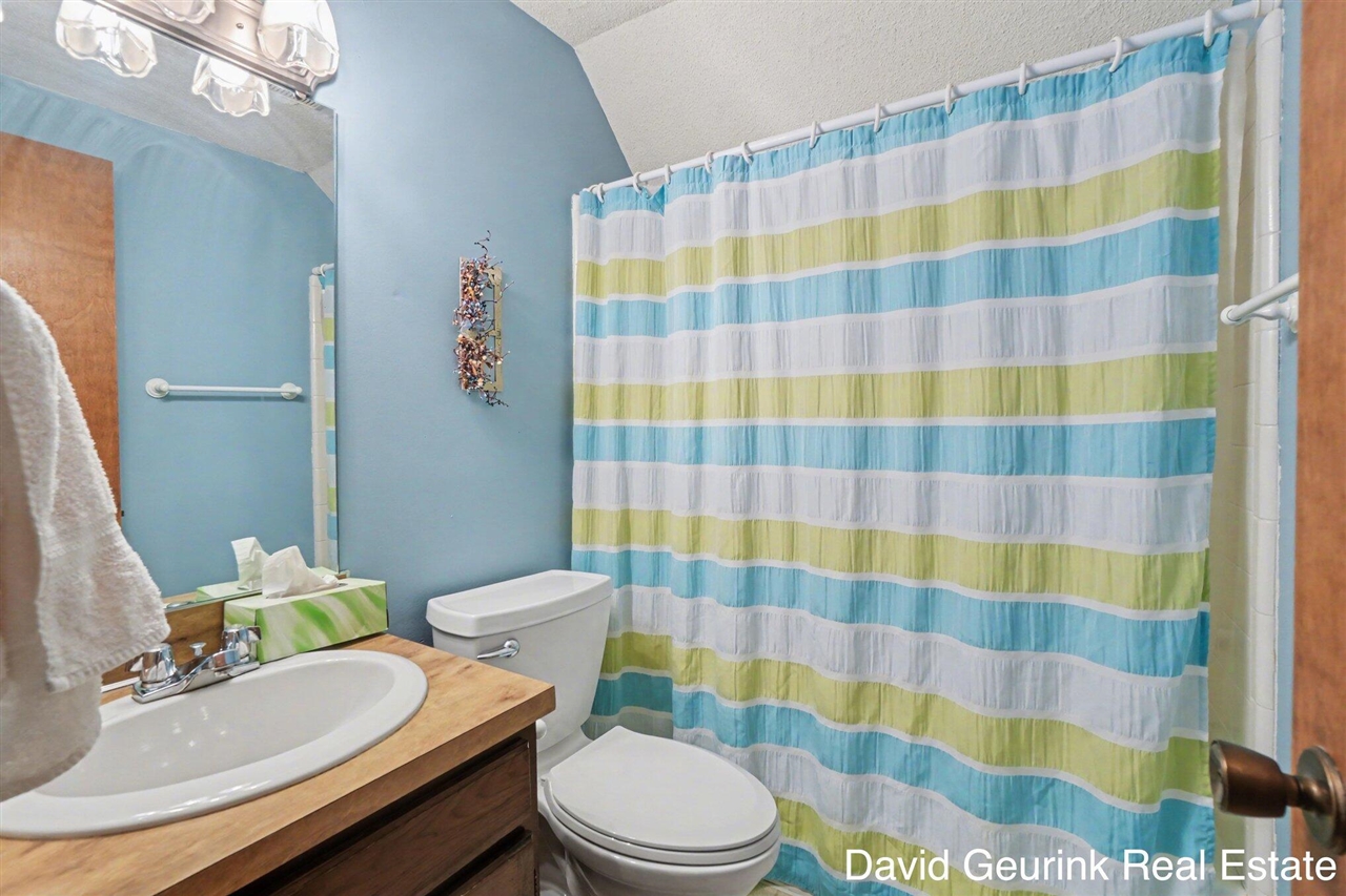 Holland, MI, 49423-3831