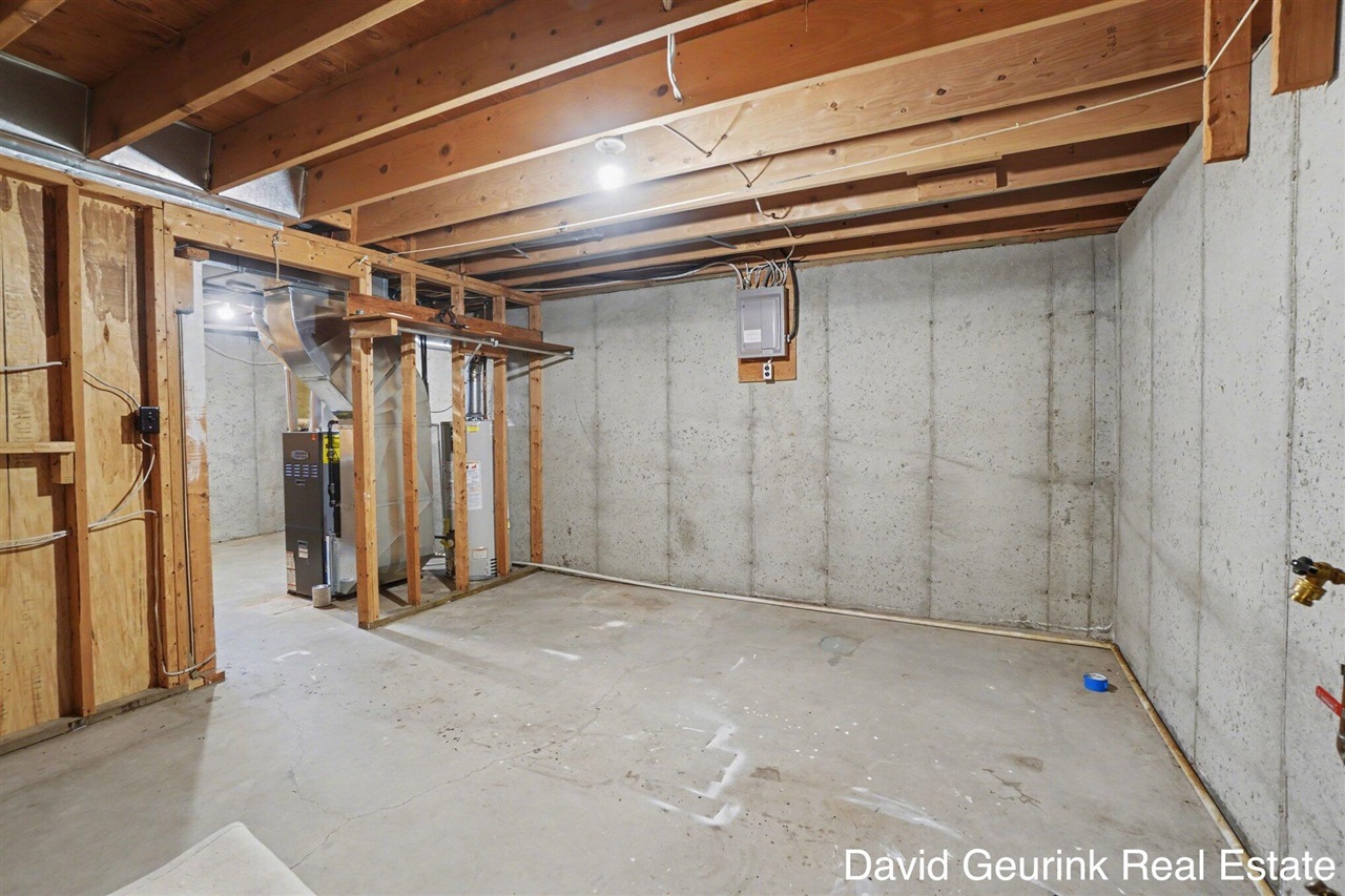 Holland, MI, 49423-3831