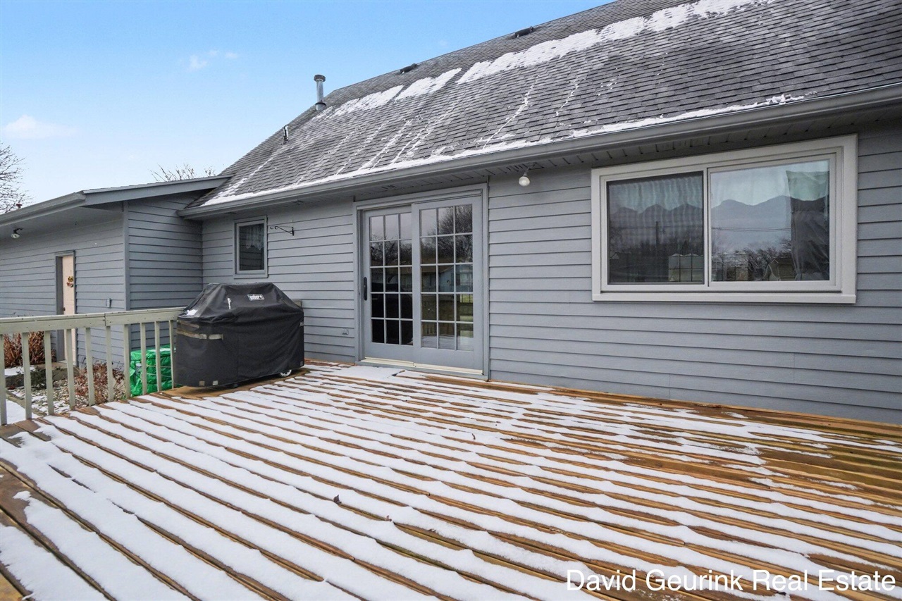 Holland, MI, 49423-3831