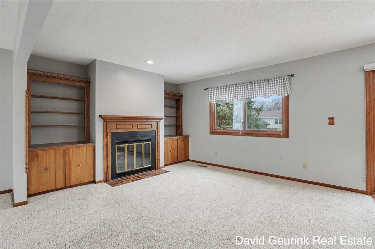 Holland, MI, 49423-3831