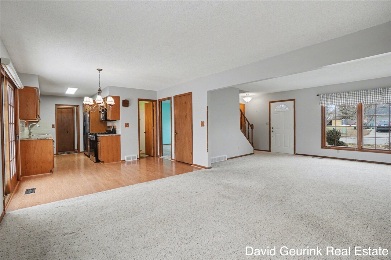 Holland, MI, 49423-3831