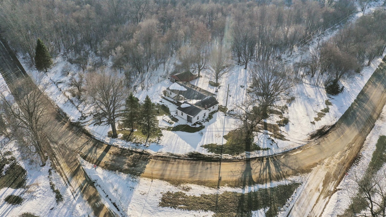 4812 Spring Creek Road, Three Oaks, MI, 49128-9783