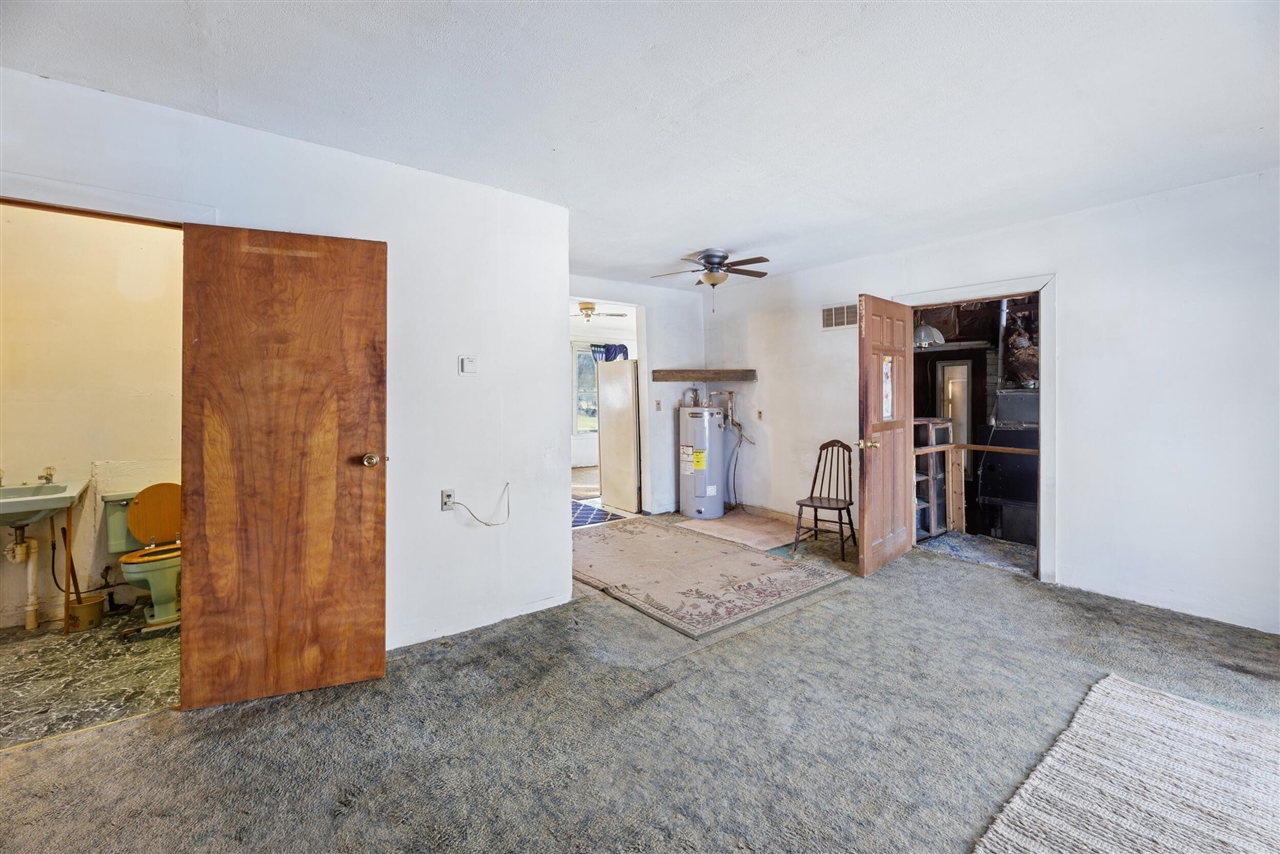 4812 Spring Creek Road, Three Oaks, MI, 49128-9783