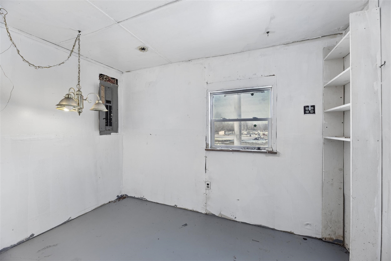 4812 Spring Creek Road, Three Oaks, MI, 49128-9783