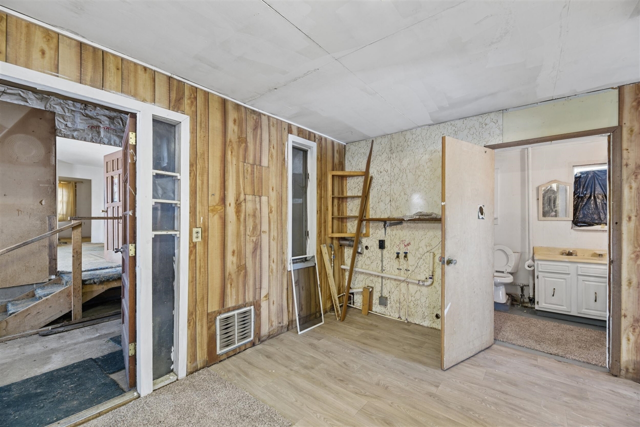 4812 Spring Creek Road, Three Oaks, MI, 49128-9783