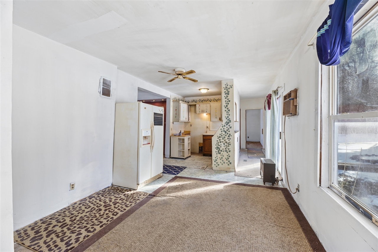 4812 Spring Creek Road, Three Oaks, MI, 49128-9783