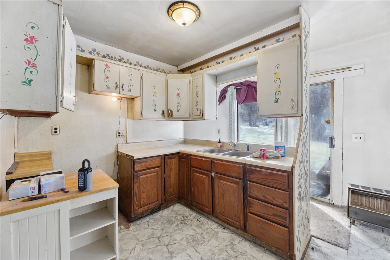 4812 Spring Creek Road, Three Oaks, MI, 49128-9783