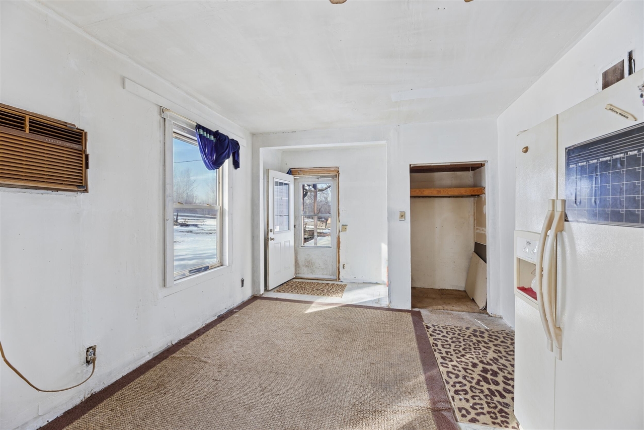 4812 Spring Creek Road, Three Oaks, MI, 49128-9783