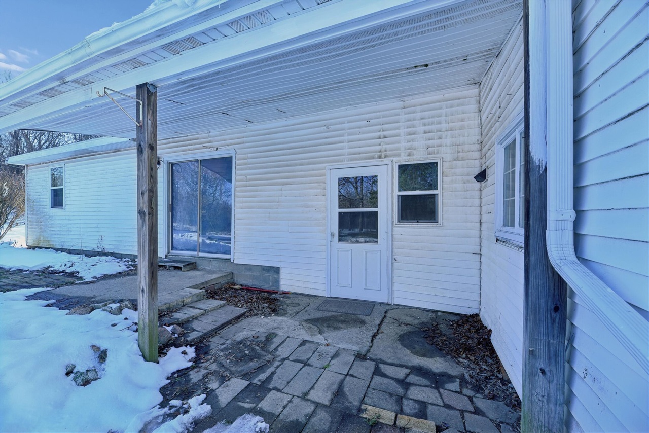 4812 Spring Creek Road, Three Oaks, MI, 49128-9783