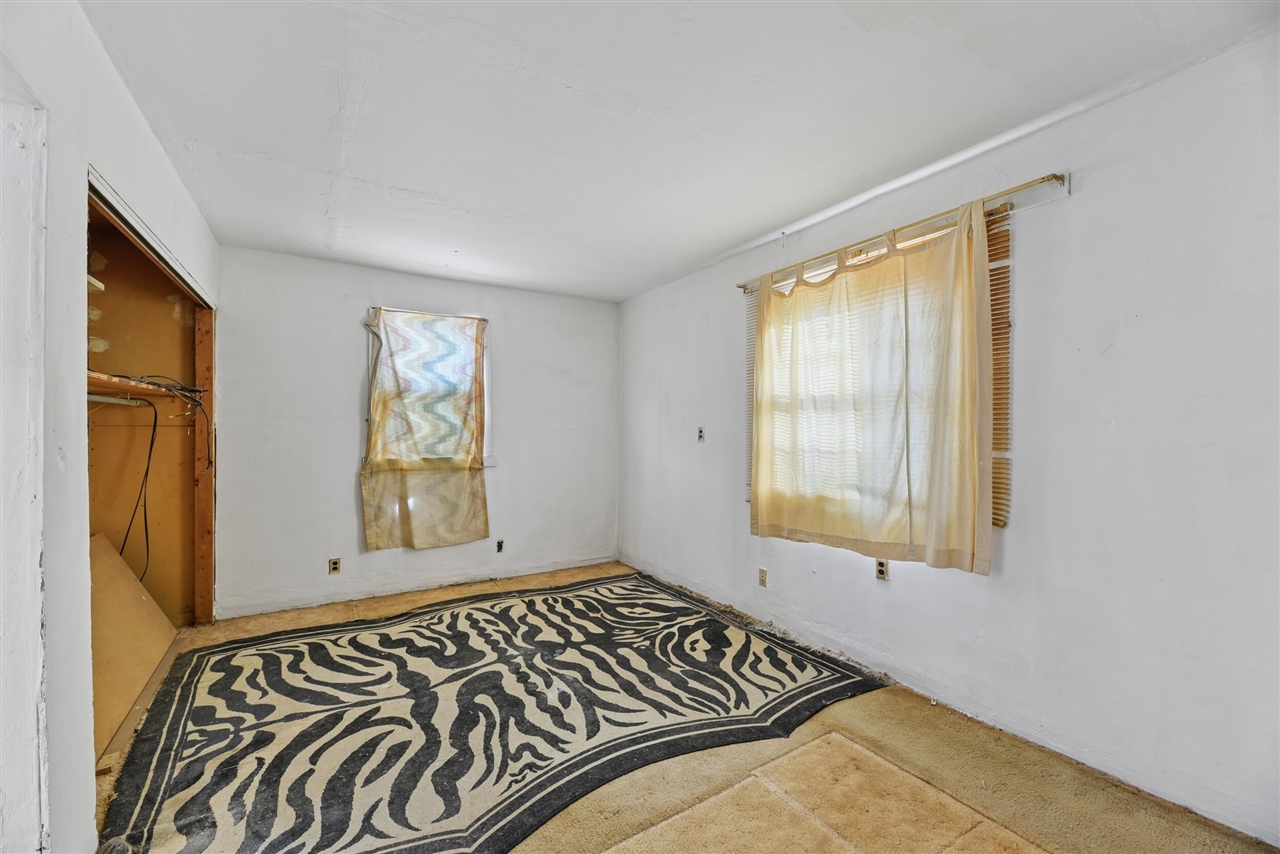 4812 Spring Creek Road, Three Oaks, MI, 49128-9783