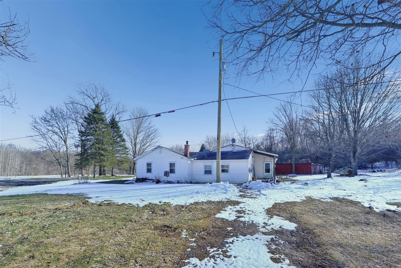 4812 Spring Creek Road, Three Oaks, MI, 49128-9783