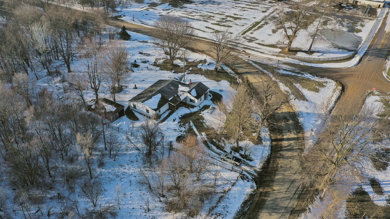 4812 Spring Creek Road, Three Oaks, MI, 49128-9783