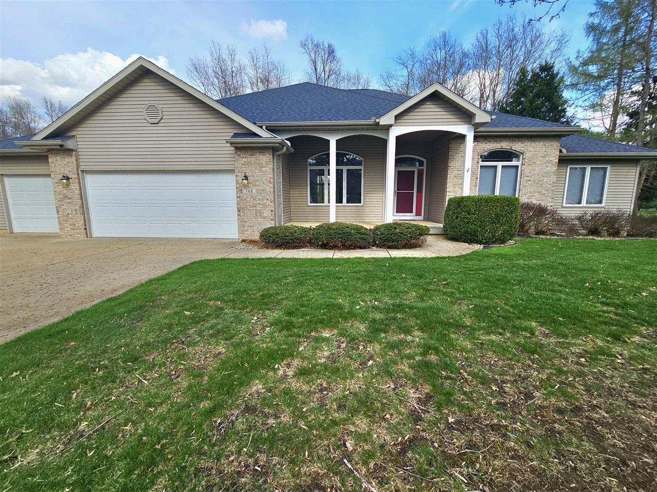 146 Steamburg Drive, East Leroy, MI, 49051-9783