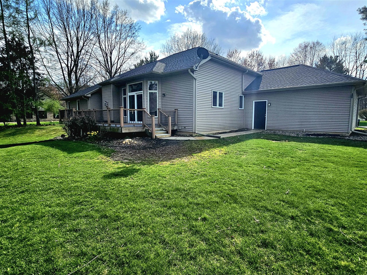 146 Steamburg Drive, East Leroy, MI, 49051-9783