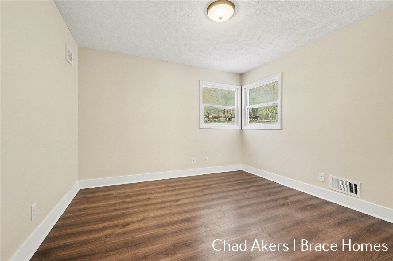 9555 Eastern Avenue, Byron Center, MI, 49315-9311