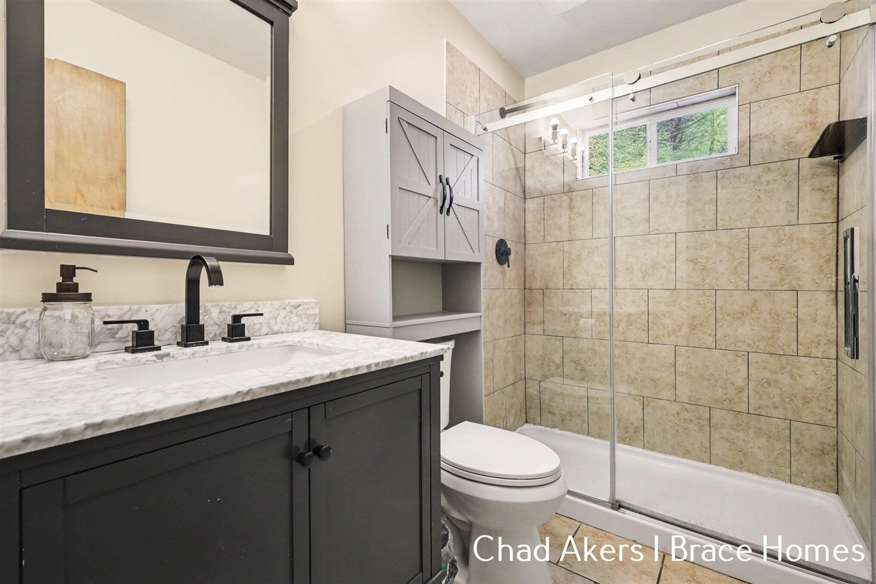 9555 Eastern Avenue, Byron Center, MI, 49315-9311