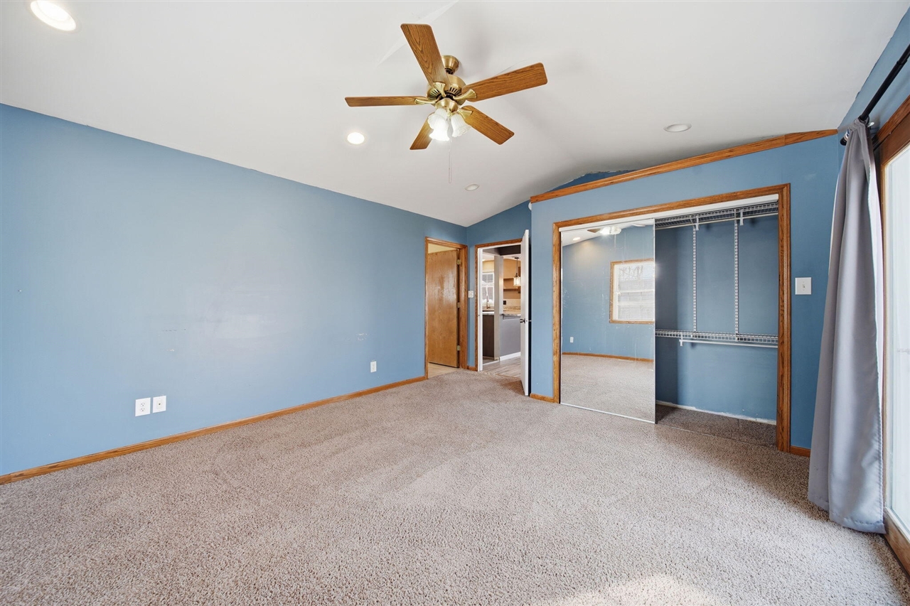 211 Hackett Street, Jackson, MI, 49202-2817