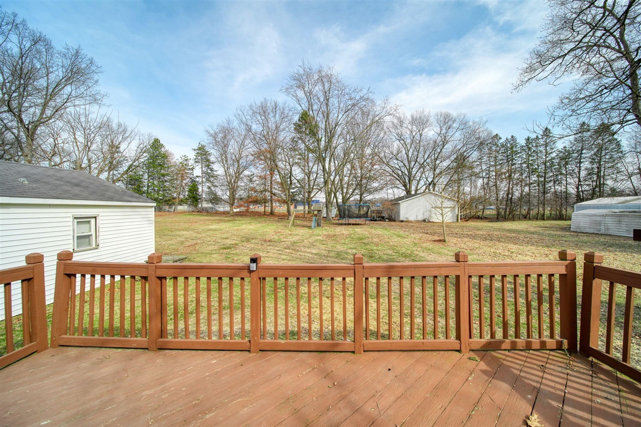 211 Hackett Street, Jackson, MI, 49202-2817