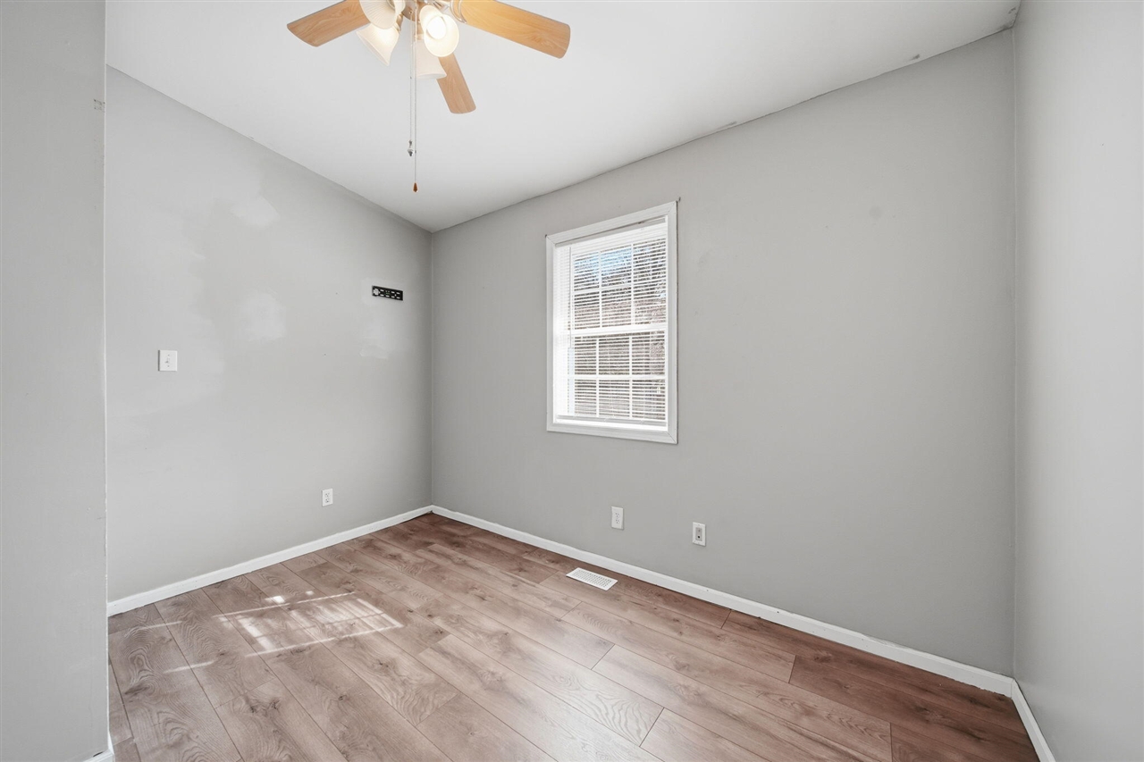 211 Hackett Street, Jackson, MI, 49202-2817