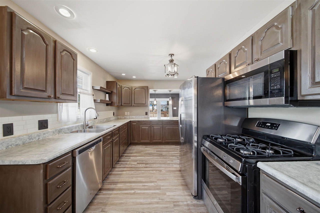 211 Hackett Street, Jackson, MI, 49202-2817