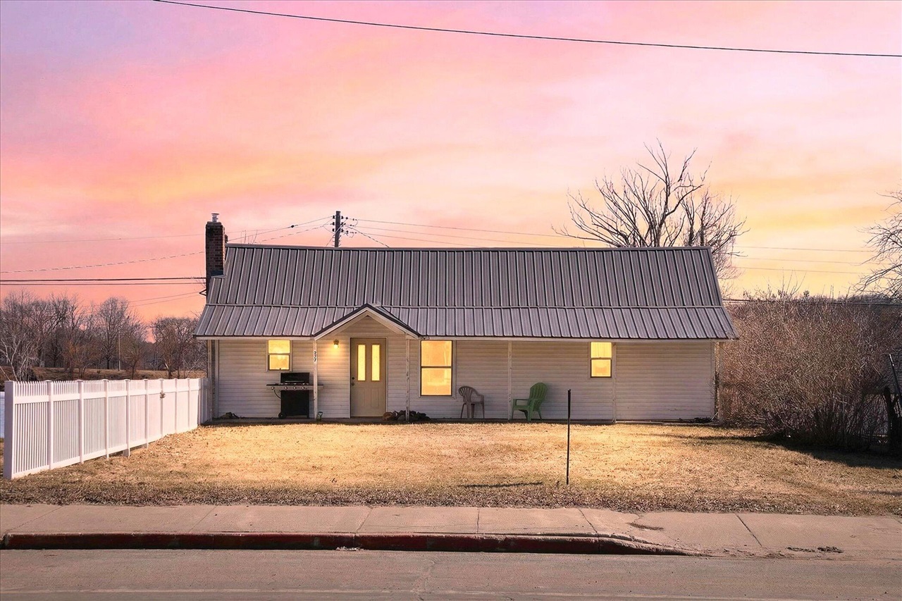 277 S Cass Street, Morley, MI, 49336-9267