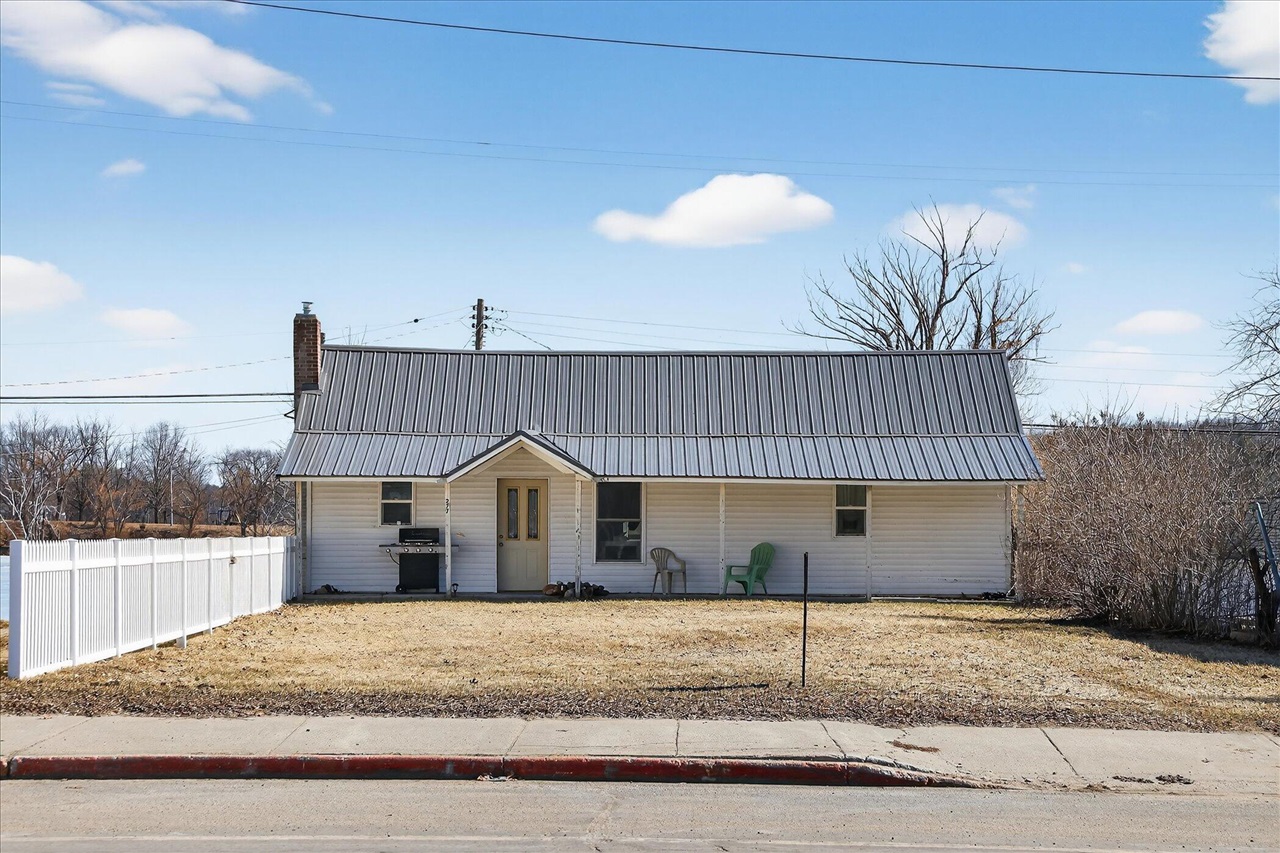 277 S Cass Street, Morley, MI, 49336-9267