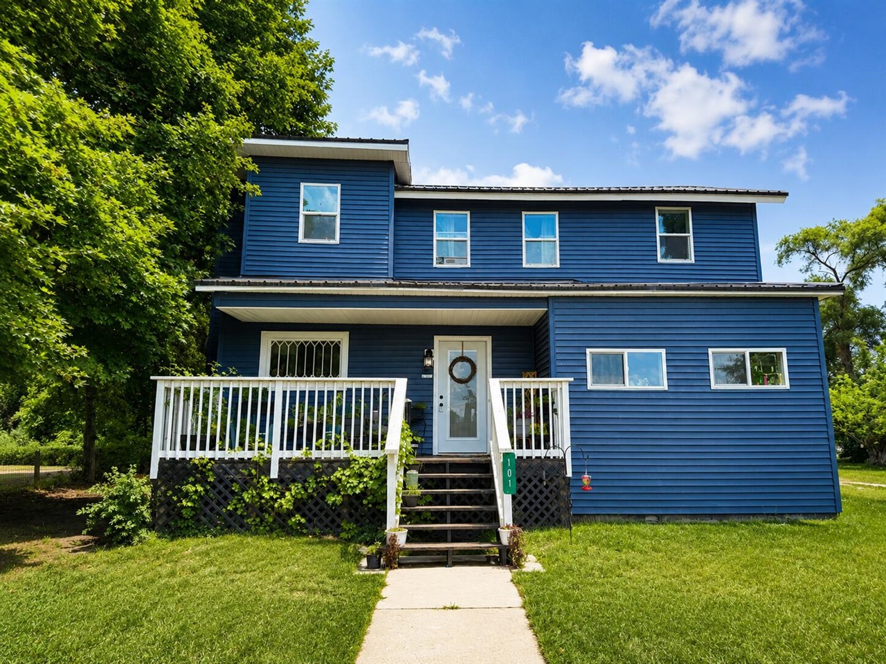 1st image of 101 River Ct, Saint Louis, MI 48880 | MLS# 70517917