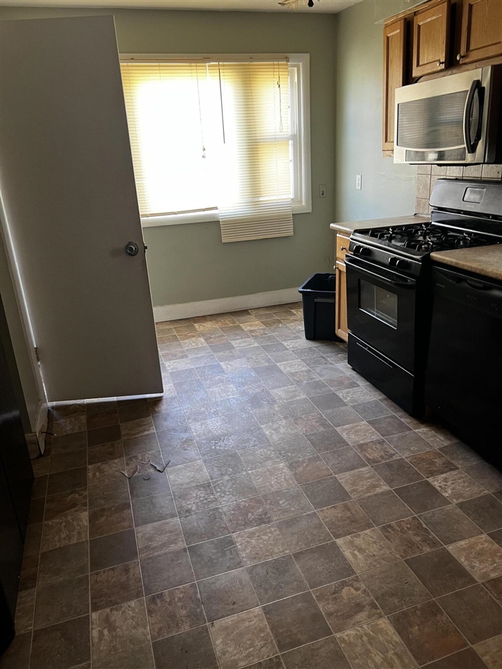 Homes for sale in Grand Rapids, MI | 1035 Alexander St, Grand Rapids, MI 49507 | MLS# 70517942