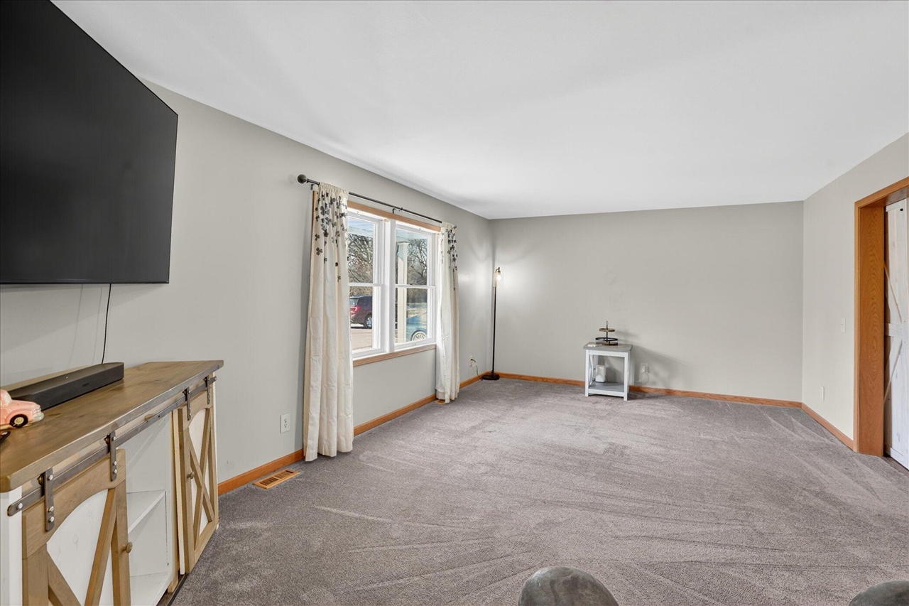 Jackson, MI, 49201-9379