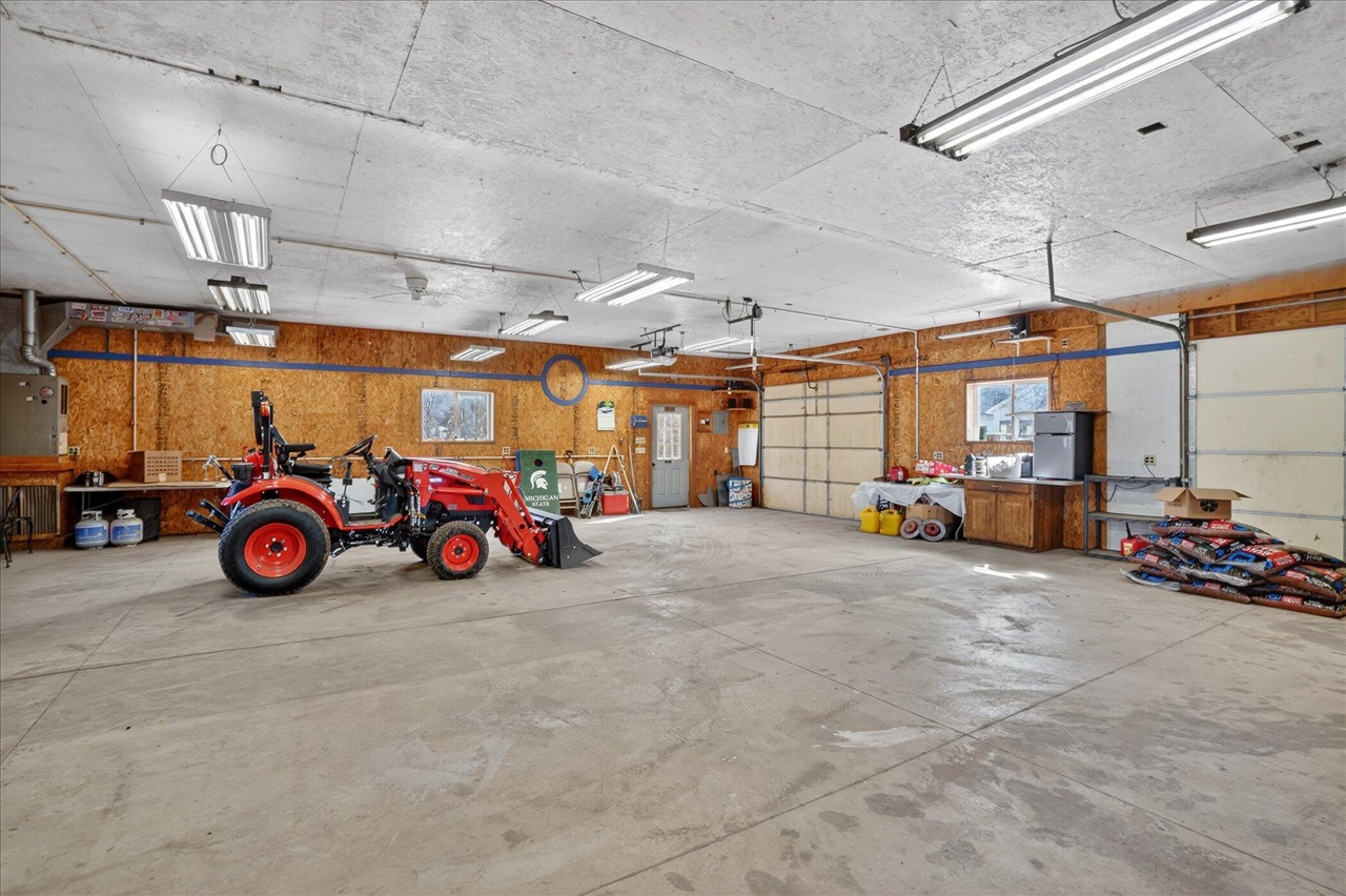 Jackson, MI, 49201-9379