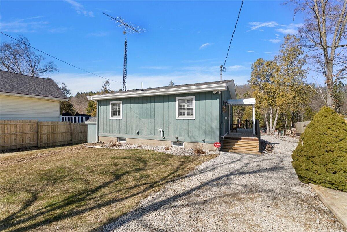 6185 E Dave Street, Newaygo, MI, 49337-8200