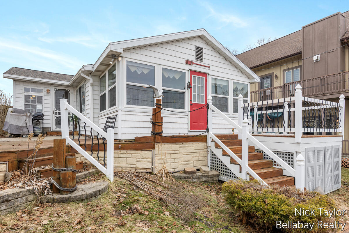 Homes for sale in Saranac, MI | 8198 Morrison Lake Gdns, Saranac, MI 48881 | MLS# 70518009