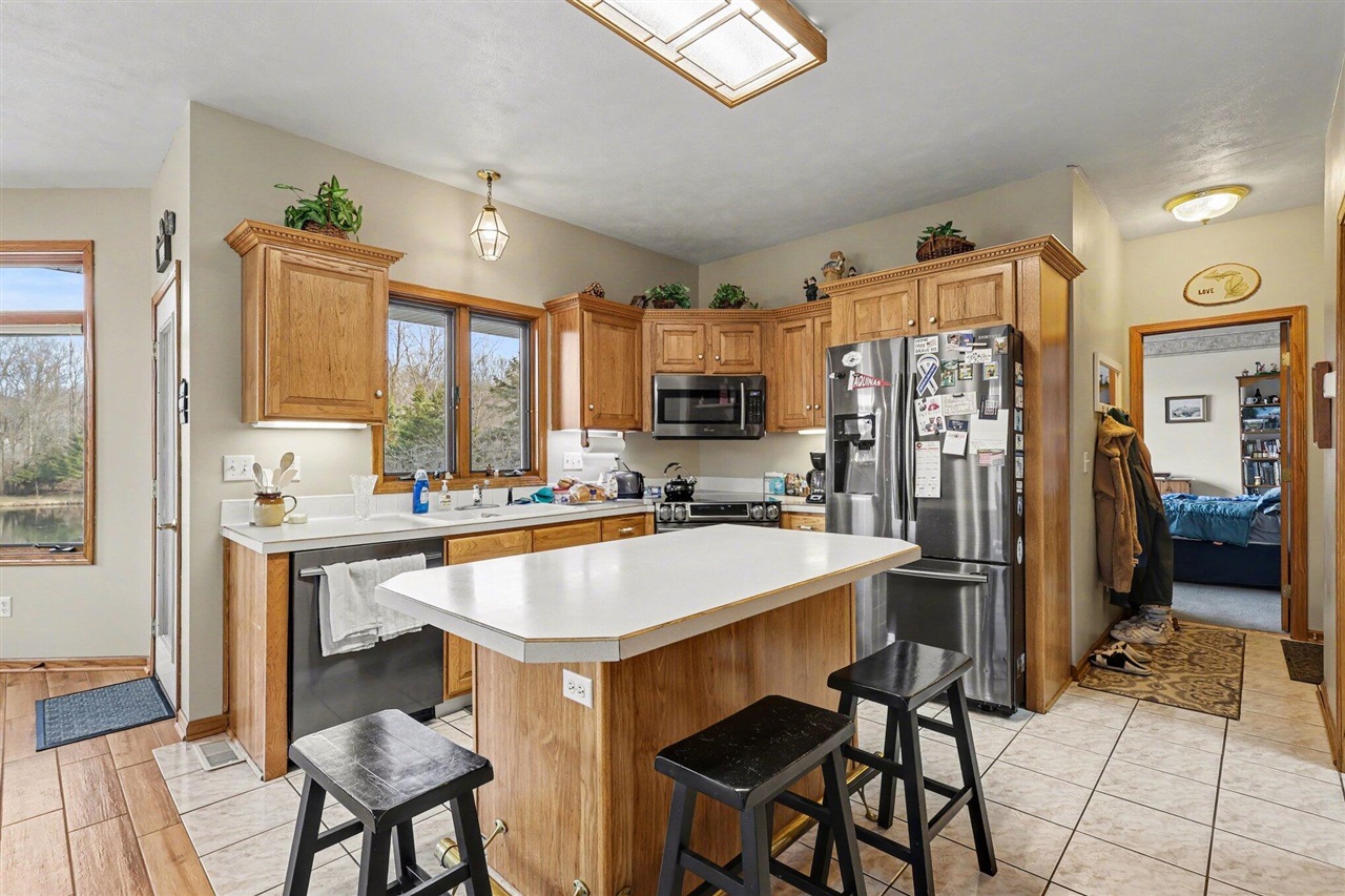 3694 142nd Avenue, Holland, MI, 49424-1267