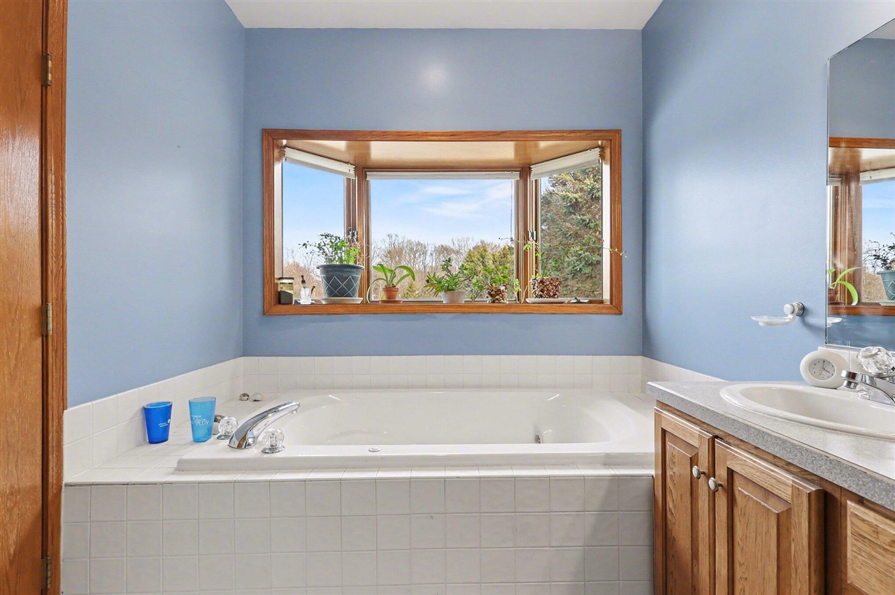 3694 142nd Avenue, Holland, MI, 49424-1267