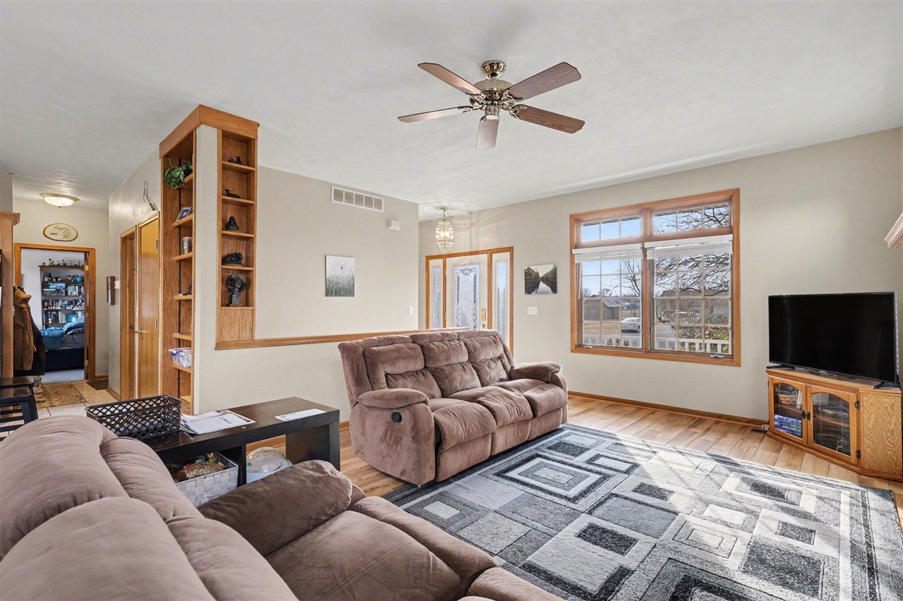 3694 142nd Avenue, Holland, MI, 49424-1267