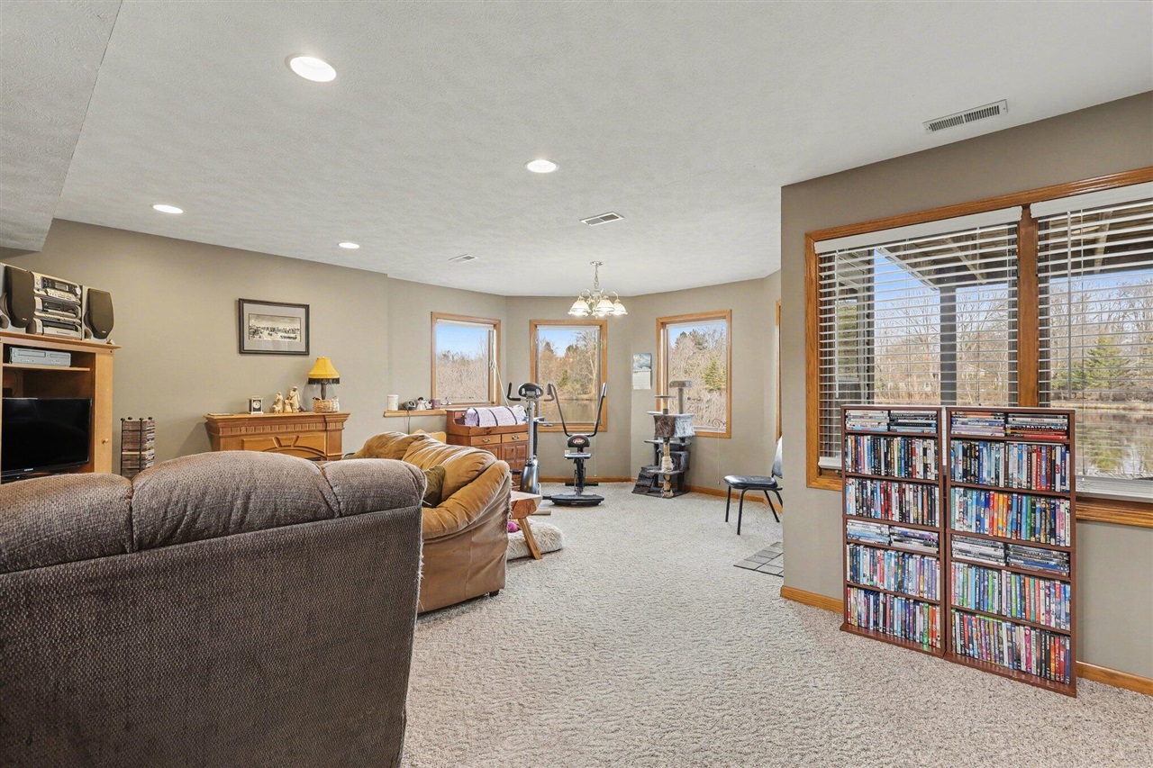 3694 142nd Avenue, Holland, MI, 49424-1267