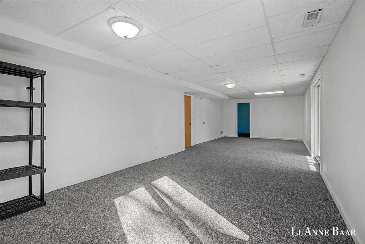 8050 Oakview Ridge Drive, Rockford, MI, 49341