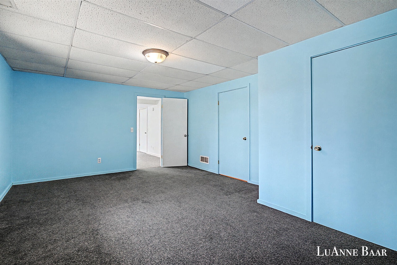 8050 Oakview Ridge Drive, Rockford, MI, 49341